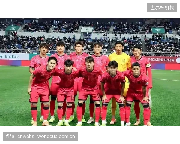 金玟哉将直面捷克高中锋希克，这将是对韩国队后防线抗压能力的一次终极测试。